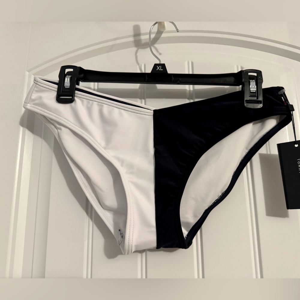 Great Tommy Hilfiger size M navy blue white colorblock bikini swim bottoms NWT